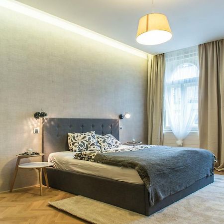 Exclusive 3 Bedroom Top-Notch Flat, Great Location Praha Bagian luar foto
