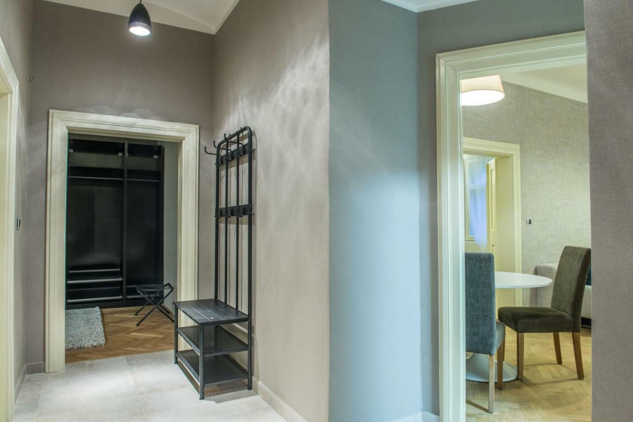 Exclusive 3 Bedroom Top-Notch Flat, Great Location Praha Bagian luar foto