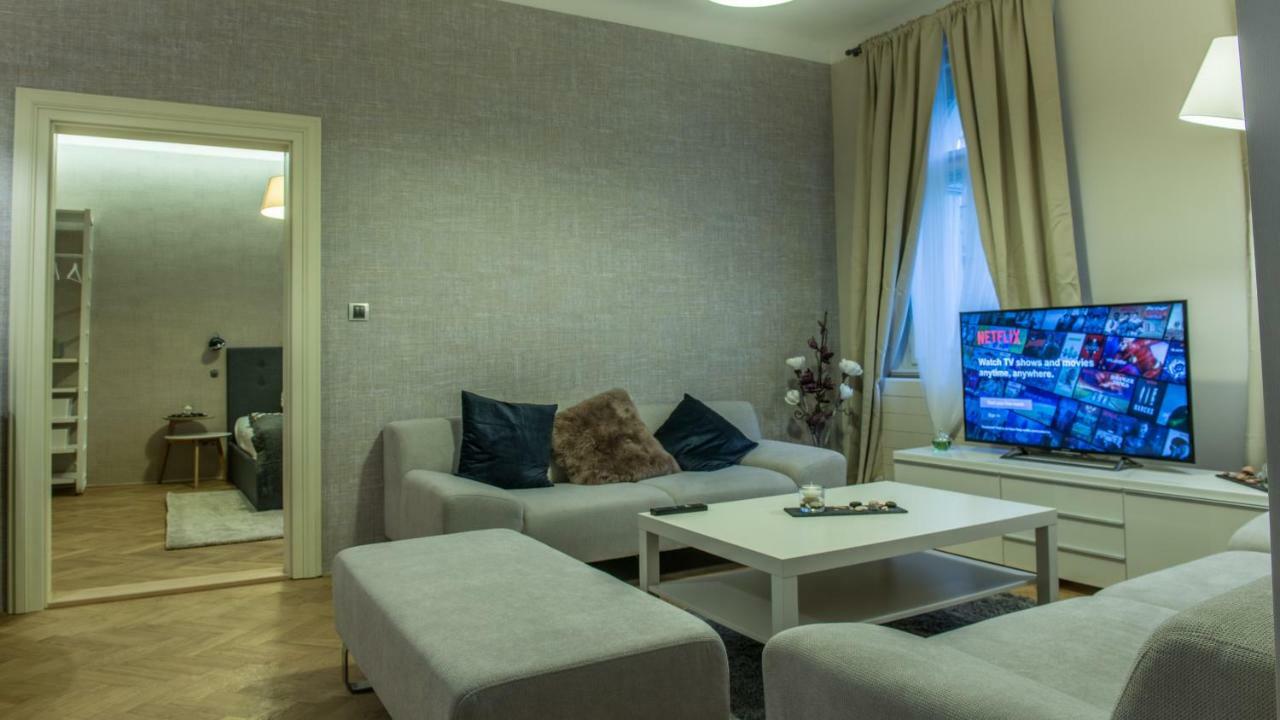 Exclusive 3 Bedroom Top-Notch Flat, Great Location Praha Bagian luar foto