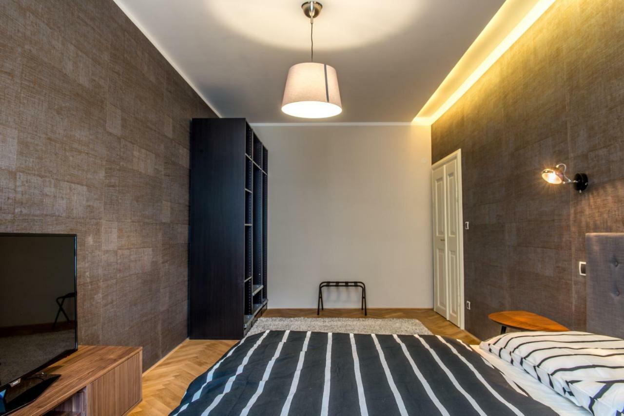 Exclusive 3 Bedroom Top-Notch Flat, Great Location Praha Bagian luar foto