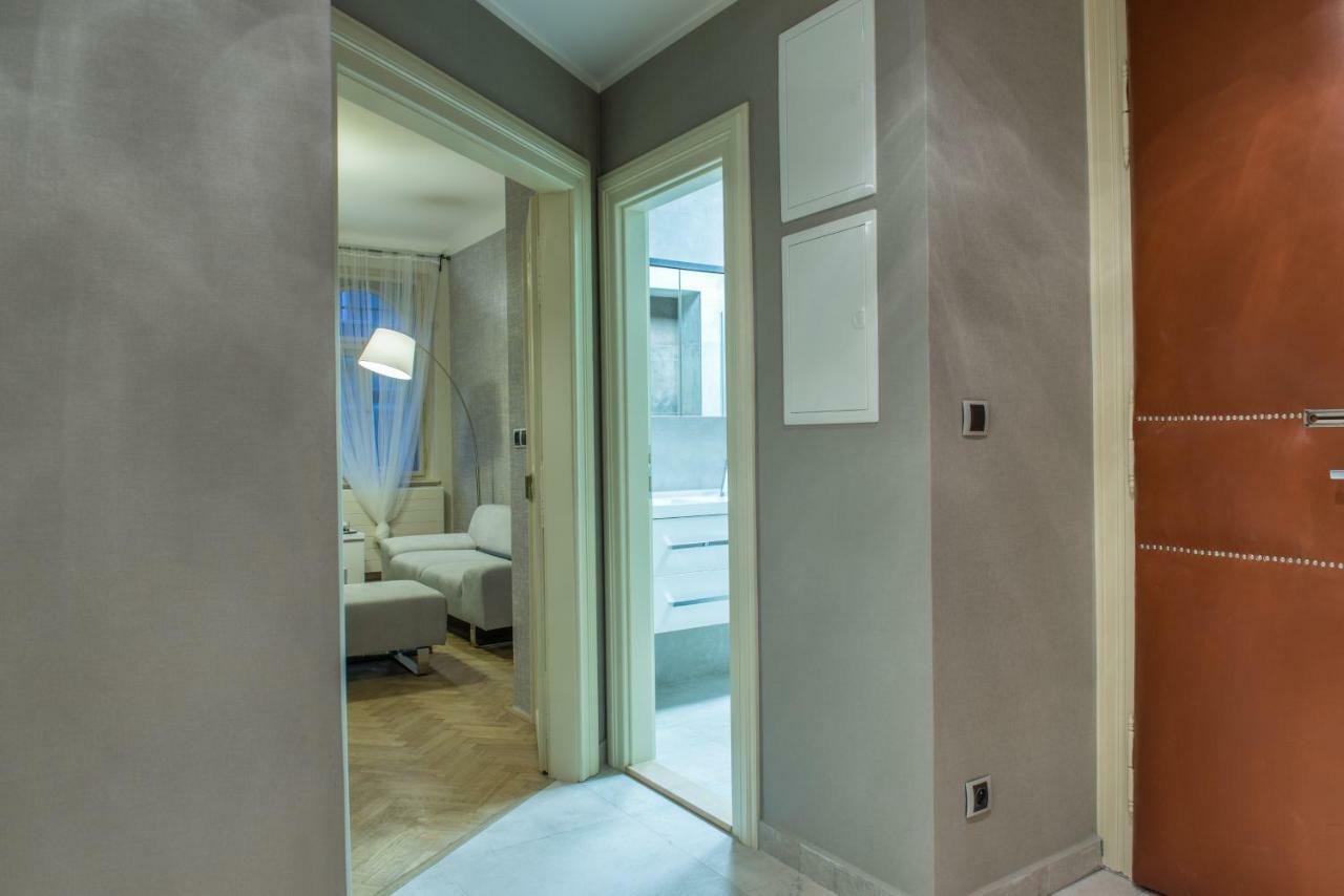 Exclusive 3 Bedroom Top-Notch Flat, Great Location Praha Bagian luar foto