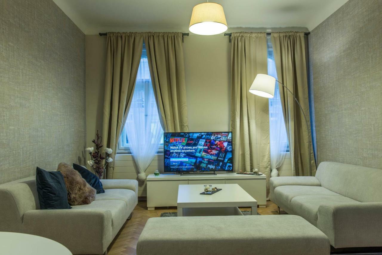 Exclusive 3 Bedroom Top-Notch Flat, Great Location Praha Bagian luar foto