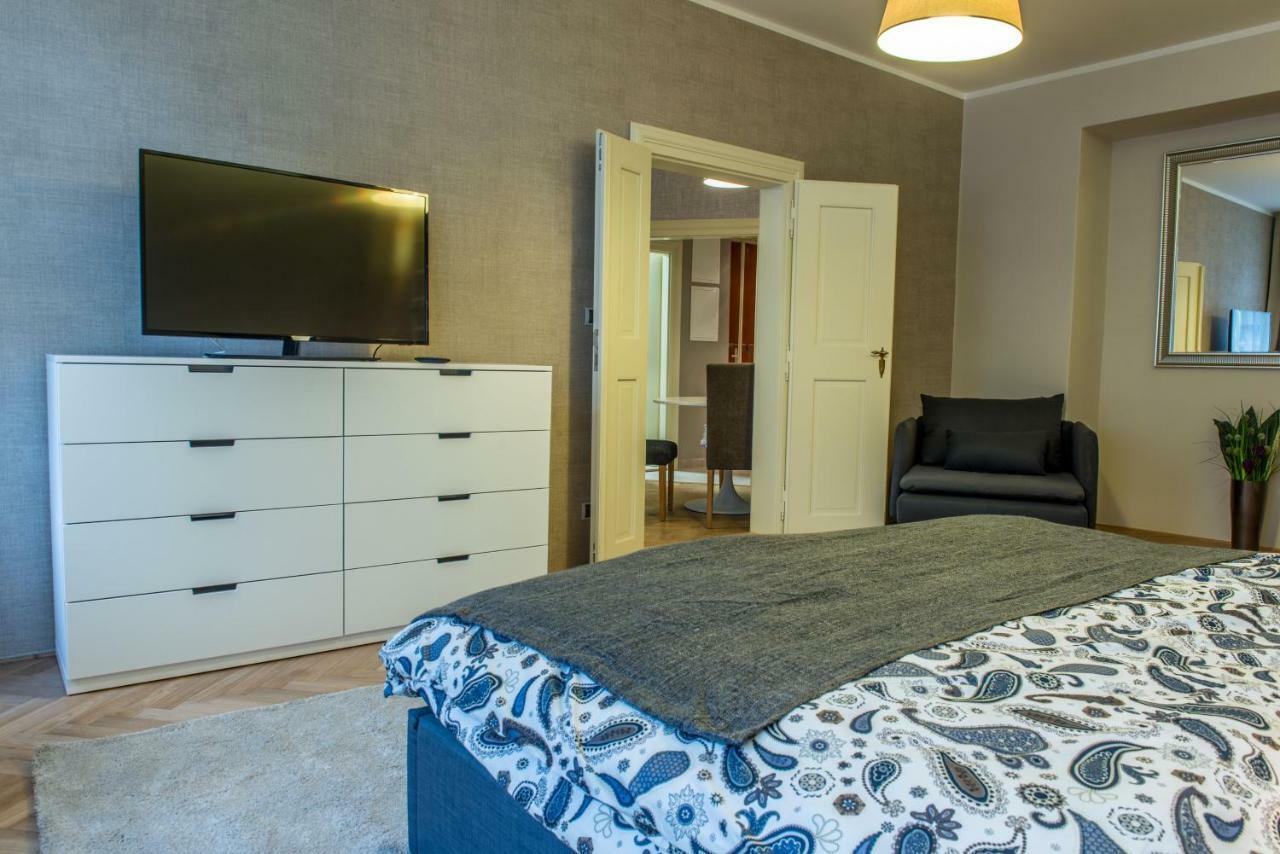 Exclusive 3 Bedroom Top-Notch Flat, Great Location Praha Bagian luar foto
